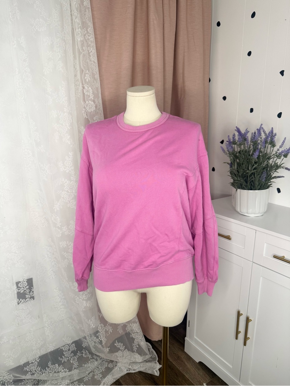 Aerie GO TO HOT FUCHSIA Crewneck  hole on sleeve. NWOT BIN#4